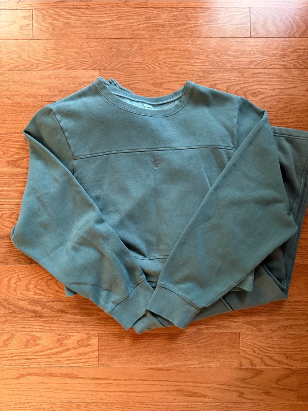 Cozy Crewneck Sweatshirt in Teal Green